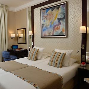 Classic Twin Room