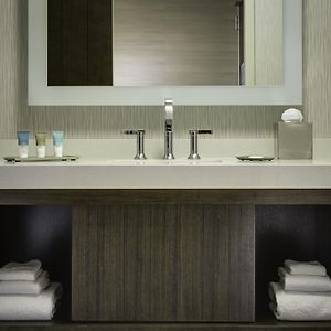 Corner King Room