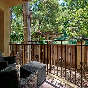 One-Bedroom King Suite
