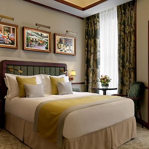 Classic Queen Room