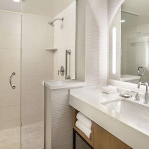 Executive One-Bedroom King Suite