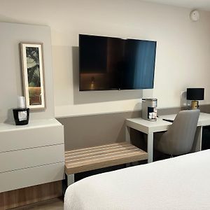 Queen Room Mobility accessible
