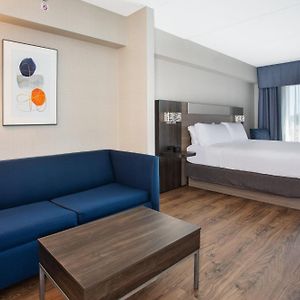 Mini King Suite