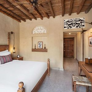 Heritage King Room