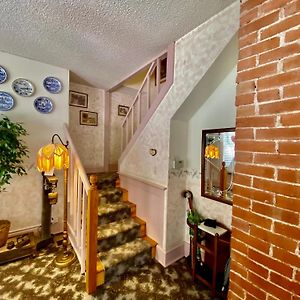 Deluxe Queen Suite