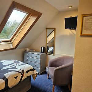 Single Room Private Bathroom