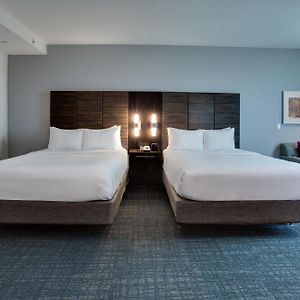 Standard Queen Room Two Queen Beds Mobility Accessible Tub