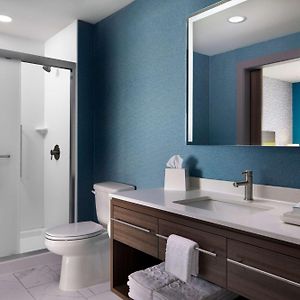 One-Bedroom King Suite
