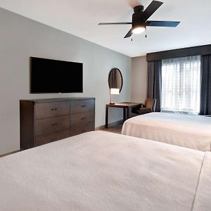 One-Bedroom Queen Suite Two Queen Beds Non-Smoking