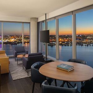 One-Bedroom King Suite