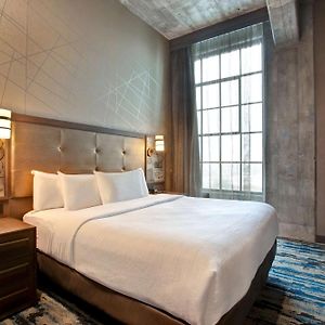 One-Bedroom King Suite Hearing Access