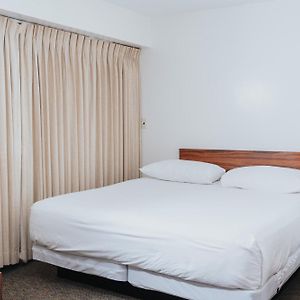 One-Bedroom King Suite
