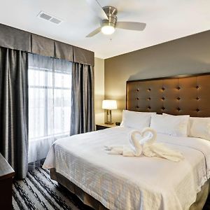 One-Bedroom King Suite