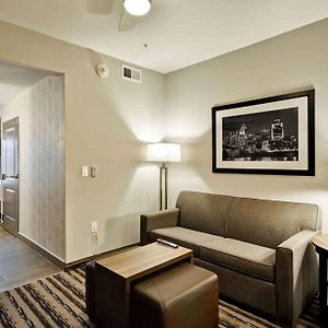 Deluxe Studio Suite