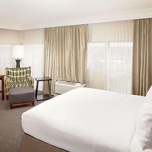 Corner King Room