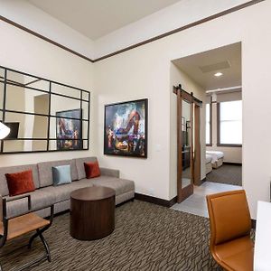 One-Bedroom Suite