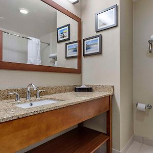 Queen Suite Disability Access or Non-Smoking
