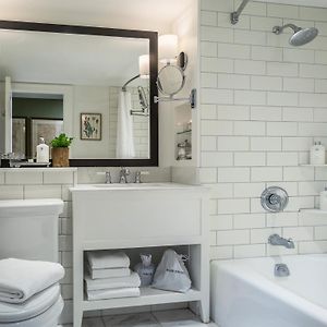 Superior King Suite