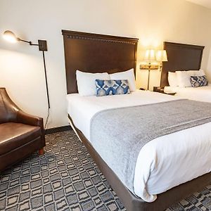 Queen Room Two Queen Beds
