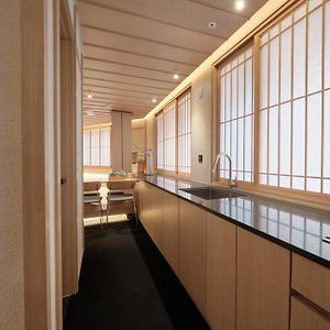 Uh Suite Central Seoul