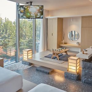 City Room