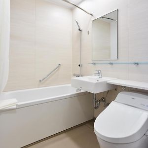 Moderate Queen Room