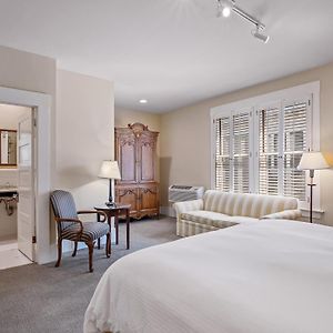 Junior King Room