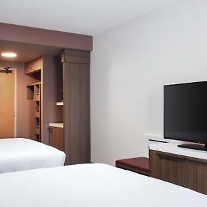 Queen Room Two Queen Beds