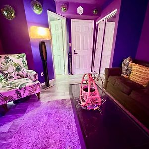Deluxe Queen Suite