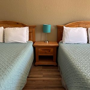 Sunset Inn And Suites