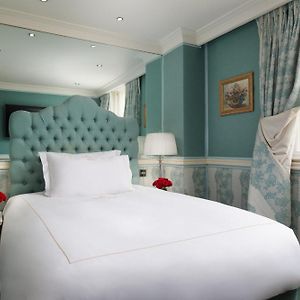 Classic Queen Room