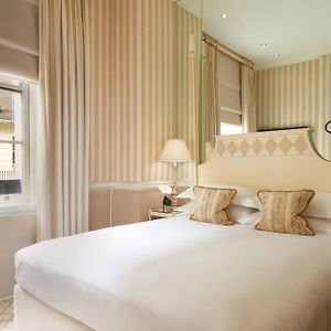 Classic Queen Room