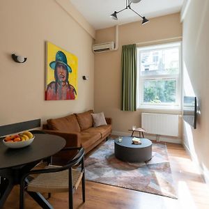 Medium Duplex King Studio