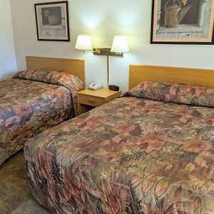 Queen Room Two Queen Beds Pet Friendly or Non-Smoking