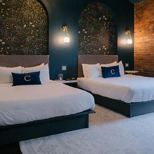Queen Suite