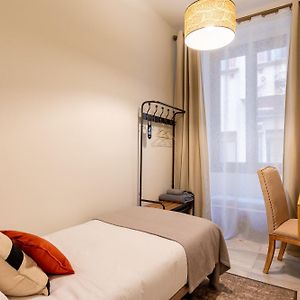 Single Room Private Bathroom