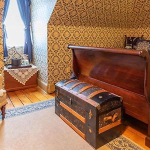 Private Bathroom Queen Room