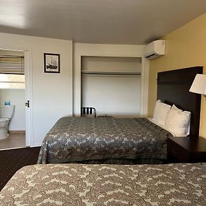 Queen Room Two Queen Beds