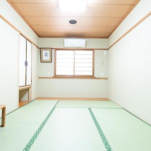 Japanese-Style Room
