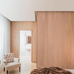 Deluxe King Guest Room