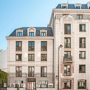 Adveniat Paris