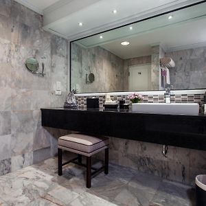 Premier Twin Room