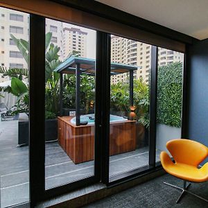 Pool King Room