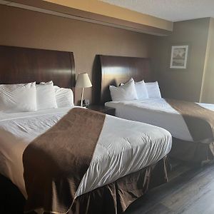 Queen Room Two Queen Beds