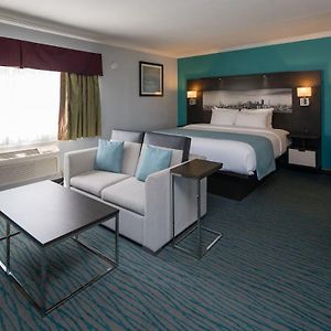 Inn On Grove