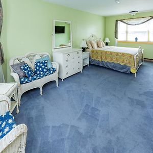 Annex King Room