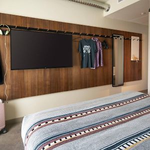 Upper Floors King Room
