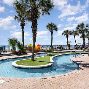 Three-Bedroom Apartment Oceanfront