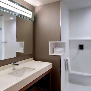 King Room Mobility or hearing accessible