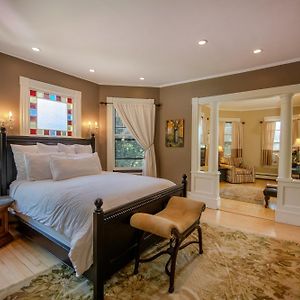 Master Private Bathroom Room